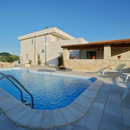 B&B Il Leccio อัลเบโรเบลโล ภายนอก รูปภาพ