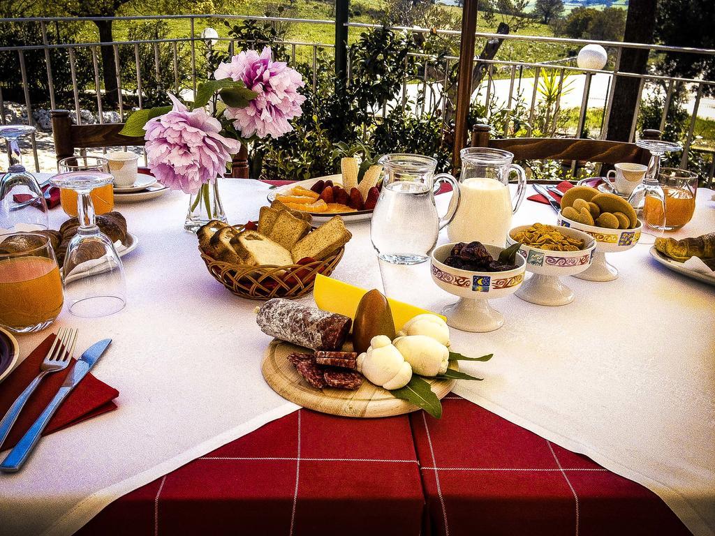 B&B Il Leccio อัลเบโรเบลโล ภายนอก รูปภาพ